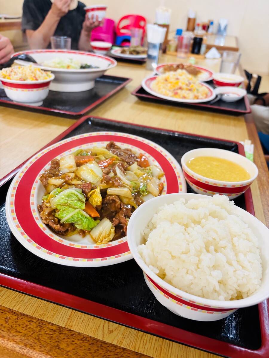 ランチミーティングの昼食